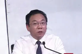 济南停车收费单价便宜总价高，白天能否设置最高限价？图片