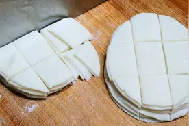 吃剩的饺子皮不要扔掉，3种做法瞬间变美食，操作简单，新手也会图片