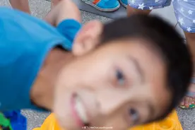 照片拍糊了，竟然还挺好看？－摄影早自习第1629天图片