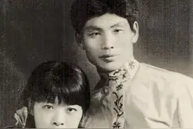王德芬与萧军结婚50年，忍家暴被离婚，晚年却被表白，我们不分离图片
