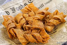 馄饨皮变身香酥炸排叉，10分钟做一堆，又香又脆图片