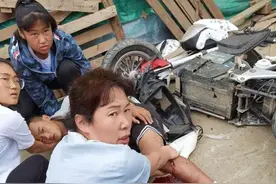 路遇车祸，女医生立即停车救人 目前男孩无生命危险，正在医院接受治疗图片