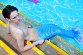 玩水玩出新花样 重庆玛雅海滩惊现美人鱼上演“人鱼传说”图片