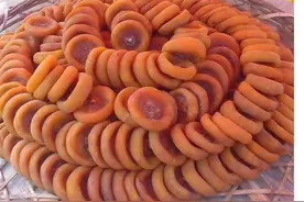 家里柿子太多怕放坏，教你一招快速成干，柿饼香甜柔软有嚼劲图片