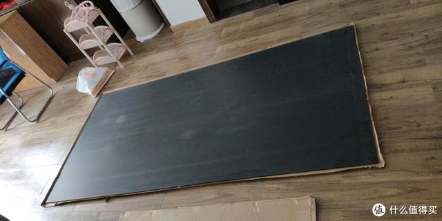 你以为是墙？不！它是电视机！投影入门：画卷幕布菲斯特S1测评