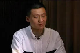 “辱母杀人案”五年后，于欢一家四口出狱，欠债5千万仍想开公司图片