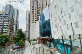 重庆杨家坪有个“尴尬”的商场，就在轻轨站附近，却没什么存在感图片