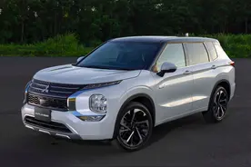 2.4L插混，全新欧蓝德内外大升级，能救三菱吗？图片