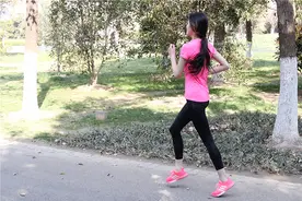每天跑5公里和隔天跑10公里，哪种方式更健康？来看看图片