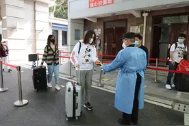 华理迎接首批学生，近千人安全有序返校图片