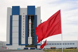 神舟12号宇航员确定！有什么背景？中国空间站：17国入选，无美国图片