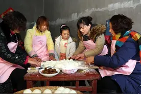 “伪寡妇，留守男”越来越多，他们为何不去工作，难道都不缺钱？图片