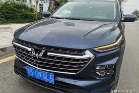 11万提了台五菱凯捷，车长近4米9，宽敞又舒适，全家都享受头等舱图片