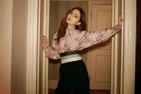 巨肺小天后邓紫棋超会穿，私服穿搭大合集，酷酷的造型你爱了吗？图片