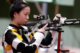 杨倩争取清华特等奖学金引争议，网友：2万元不多，别让评审为难图片