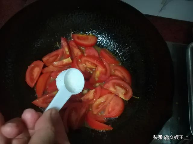 瀹冨惈鏈?0绉嶆皑鍩洪吀锛屽啀璐甸兘瑕佺粰瀛╁瓙澶氬悆锛屽瀛愪釜澶撮珮浜庡悓榫勪汉