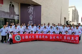 济南稼轩学校名师风采 自强不息，厚德载物——初三级部张盛老师图片