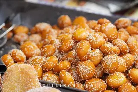 桂林人，去潭下赶圩过吗？油炸粑粑、沙谷米、扣肉米粉，吃过没？图片