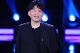 安静唱歌不够红的常石磊，凭什么打动张艺谋谭咏麟和更多音乐人图片