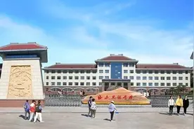 思源学院真的“穷疯”了？图片