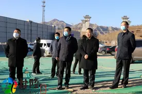 今天，井陉来位市领导，去了三个地方图片
