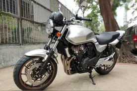 2020款 本田 CB400 SF图片
