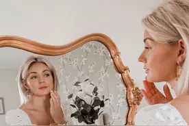 干皮秋冬一化妆就浮粉脱皮太尴尬！简单3招：妆容精致，显高级图片