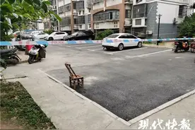 一对夫妻家中遇害五日后被发现，17岁女儿躲过一劫，警方通报披露一个细节图片