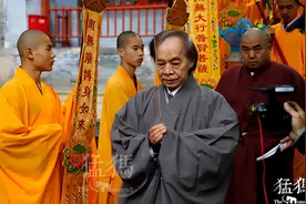 蔡志忠少林寺剃度出家，为啥成为“沙弥”而不是“比丘”？图片
