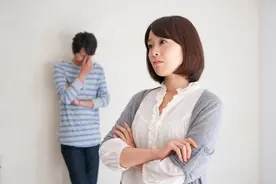 给女人洗内裤的男人是没有出息的图片