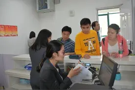 课后服务收费3300惹家长不满：义务教育为啥不免费？官方给出回应图片