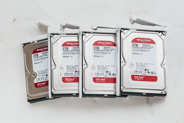 买了威联通NAS不会用?小白看完这篇就明白