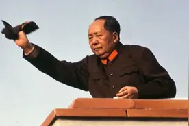 蒋介石听完《沁园春·雪》：是毛泽东写的？不会是找柳亚子代写吧图片
