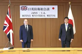 护航英航母将穿越南海争议区的23型护卫舰，相比054A舰孰强孰弱？图片