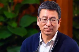 白岩松：中国人什么都有了，唯独没有幸福，那中国人都有什么？图片
