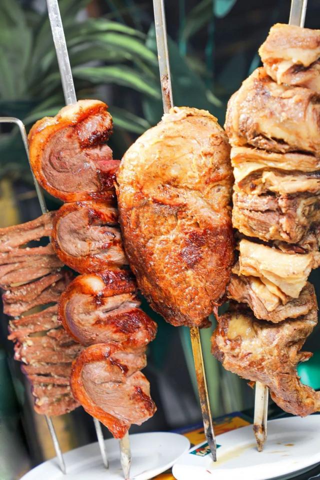 地道巴西风味烤肉,100 款美食任吃…就在拉丁餐厅