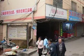 南宁一处城中村：租客源源不断，房东“丧失斗志”坐等月底收钱图片