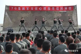 戈壁驻训场，歌声飞扬兵心激荡图片