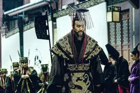 曹操一生有无篡汉？看看他做的那些事，就明白骂他汉贼并非冤枉图片