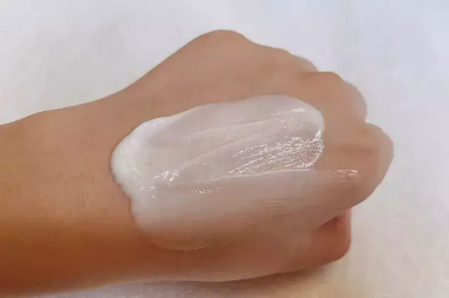 不粘糊的身体乳
