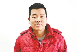 留守杭州的河南小伙董乐夺，送快递途中跳河做了件好事——因为救人，这个“年”过得最快乐……图片