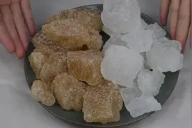 今天才知道，黄冰糖和白冰糖的区别和用途这么大，以后别再乱买了图片