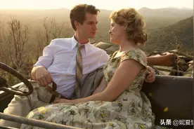 陪男友参加同学会，他在桌上三句话，我果断分手：吃完我们散伙图片