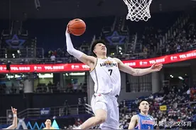 张镇麟巧妙化解矛盾！朱松玮为其介绍对象，现实中已经有女友图片