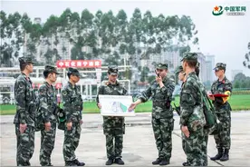 超硬核！防化奇兵，横扫毒场图片