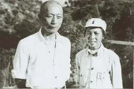 她是聂荣臻的原配夫人，别人劝她改嫁，她的回答却让无数人感动图片