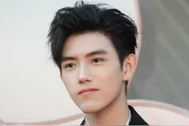 大鹏两个月减30斤，陈飞宇暴瘦15斤，这位瘦出健康问题图片