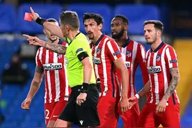 禁赛后马德里竞技后卫萨维奇嘲笑欧足联图片