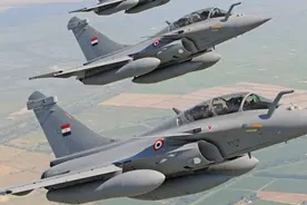 单价1亿欧元，法国阵风战机再获大订单，冤大头是谁？图片