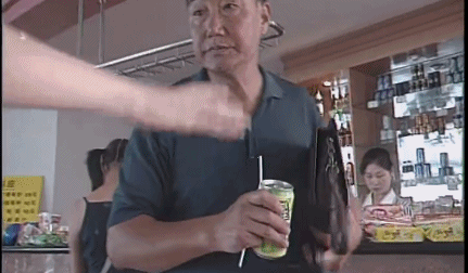 21年前的童年阴影片，演得那么烂，也不妨碍她封神